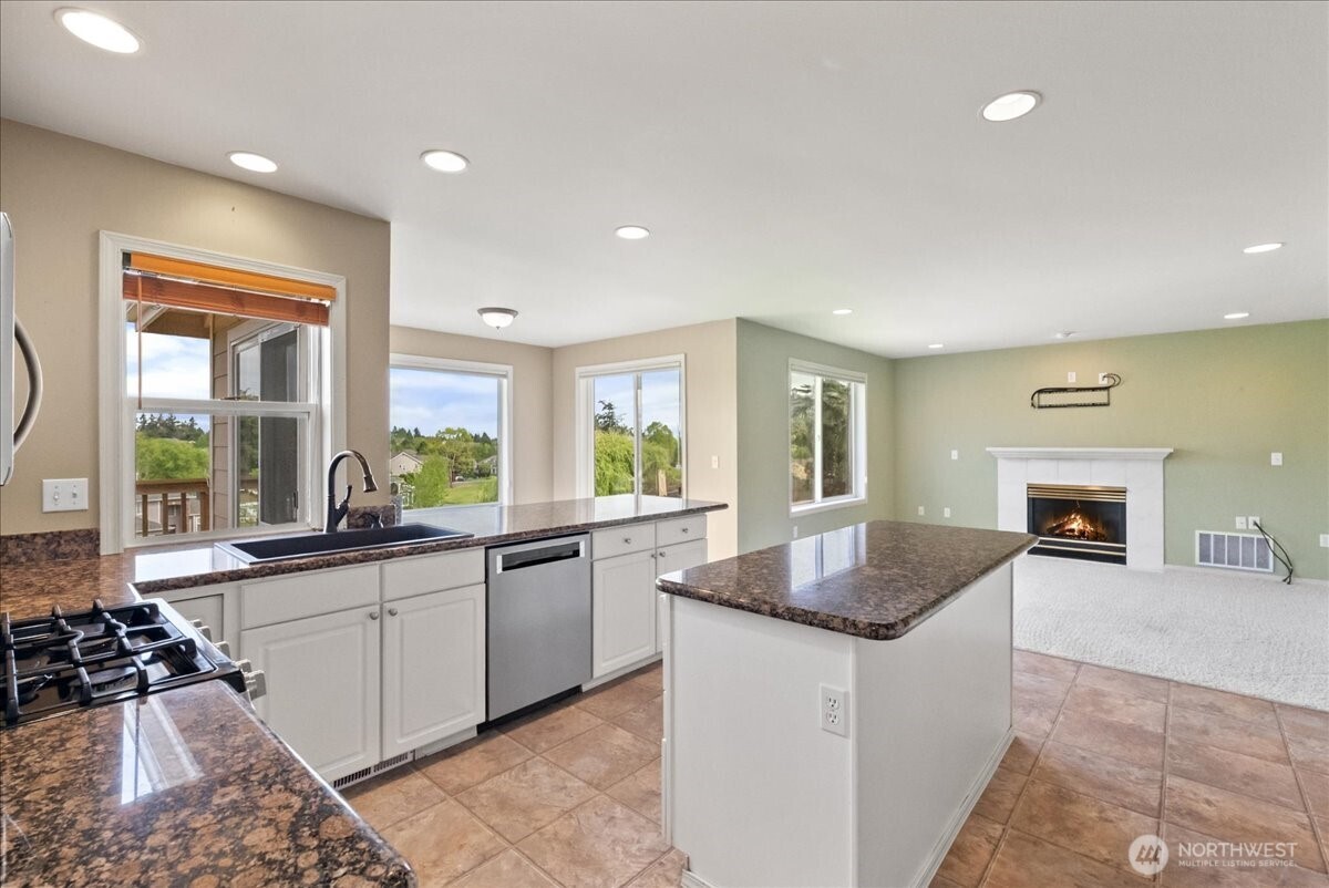 5131 Chinook Drive NE, Tacoma, WA 98422