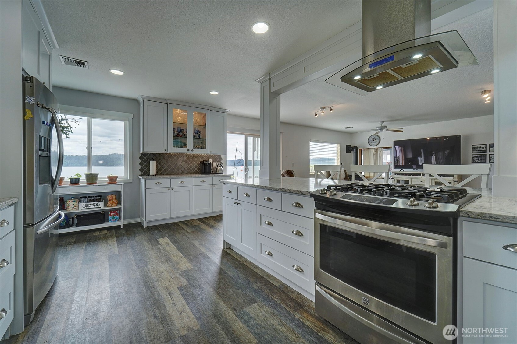 40590 N US Hwy 101 , Lilliwaup, WA 98555