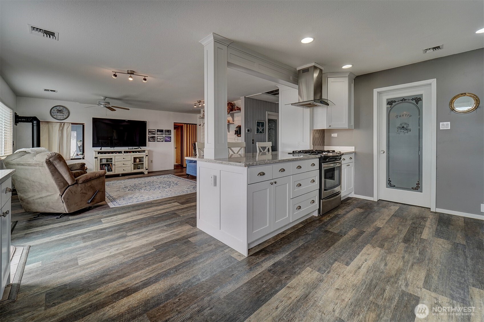 40590 N US Hwy 101 , Lilliwaup, WA 98555