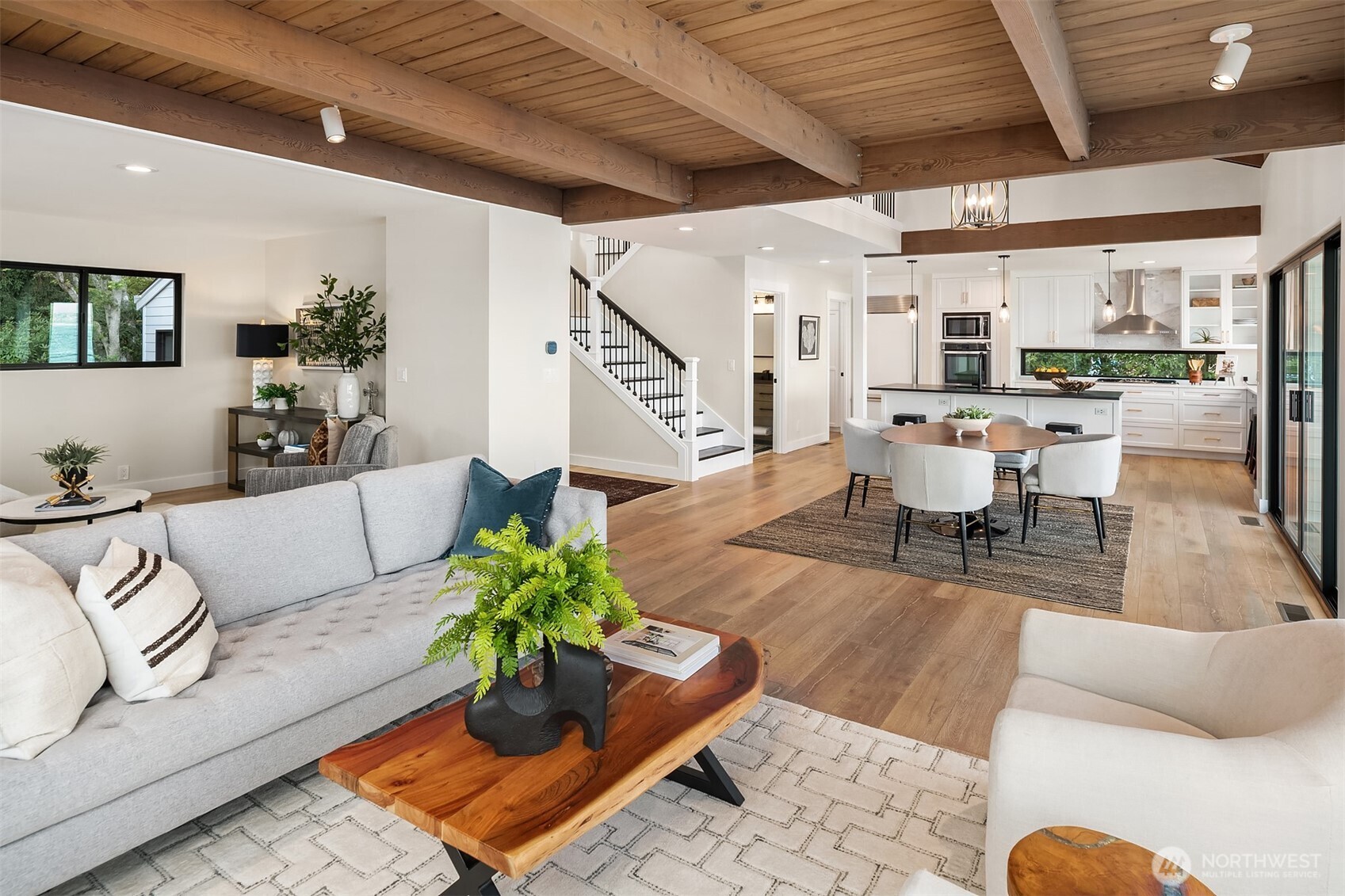 4692 Rockaway Beach Road NE, Bainbridge Island, WA 98110