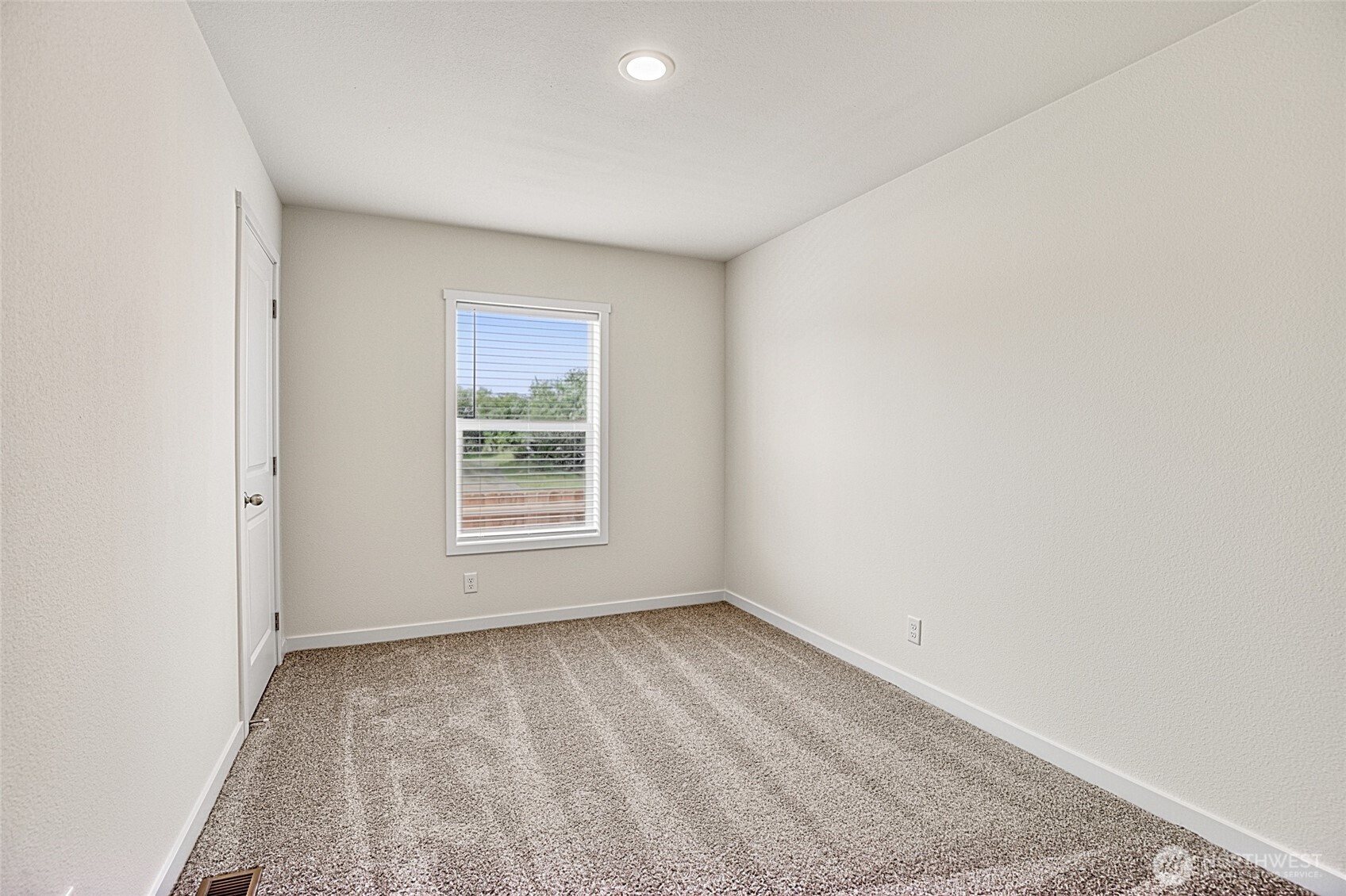 300 Marine View Drive SW, Ocean Shores, WA 98569