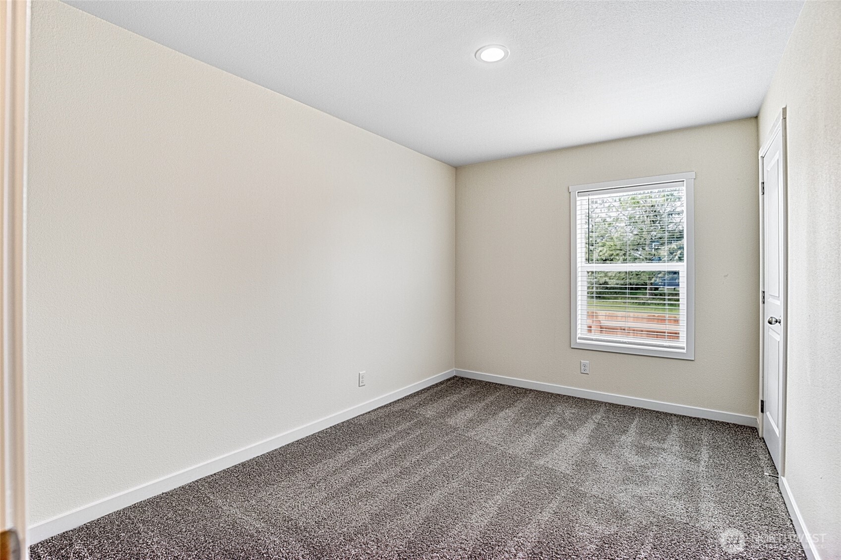 300 Marine View Drive SW, Ocean Shores, WA 98569