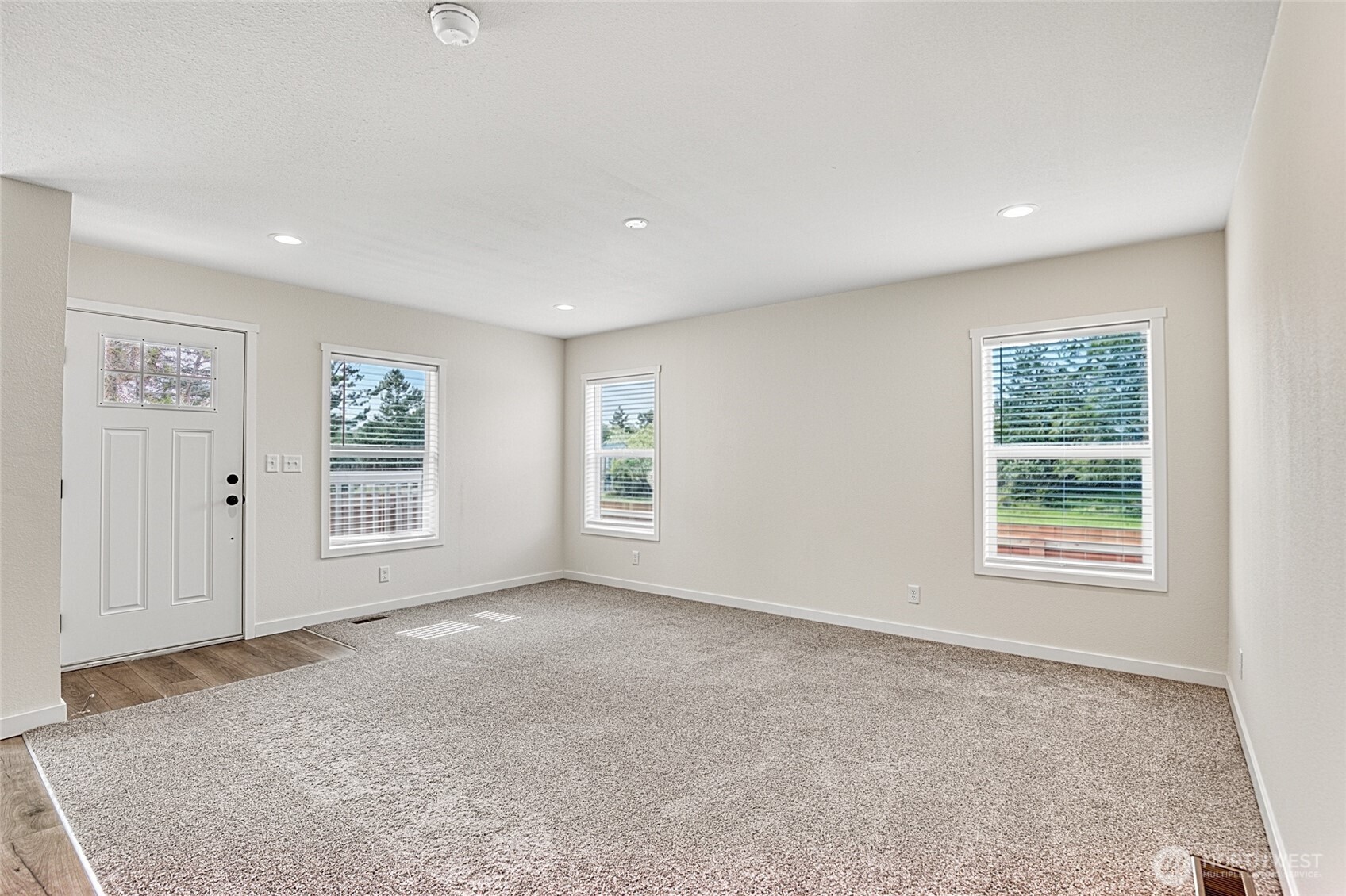 300 Marine View Drive SW, Ocean Shores, WA 98569