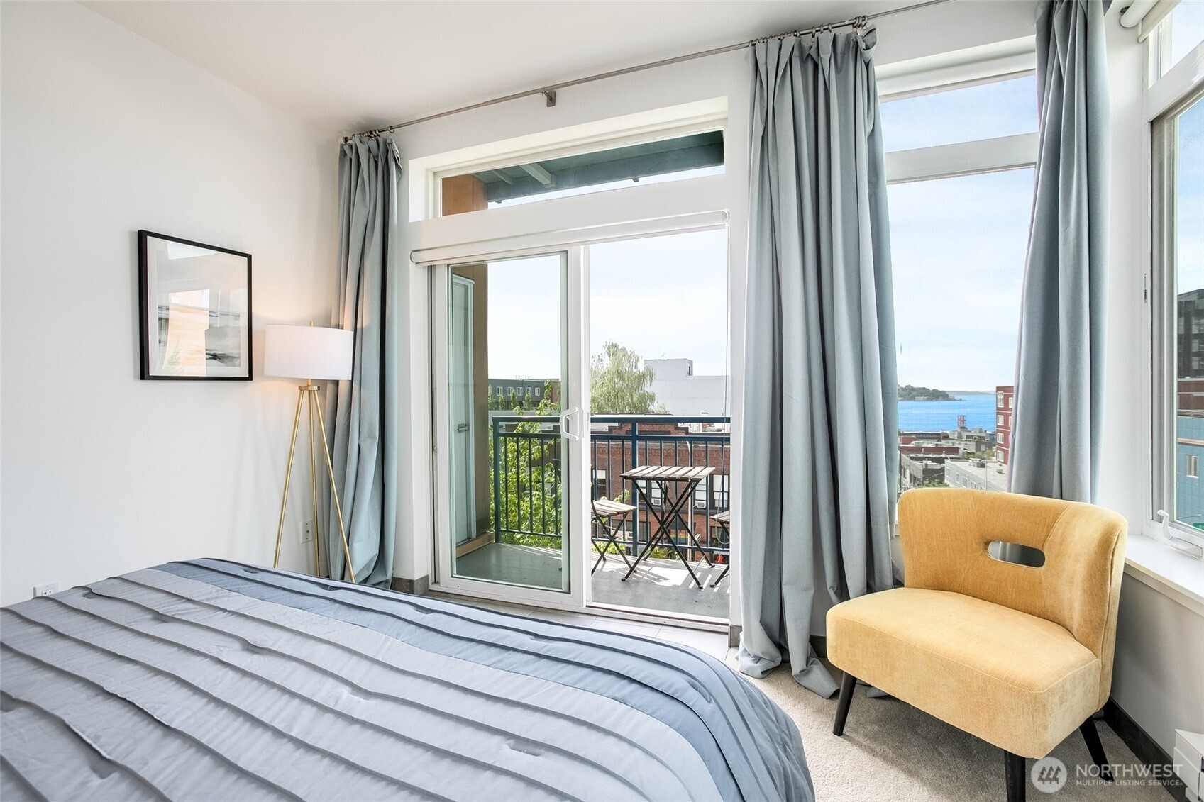 2414 1st Avenue #409, Seattle, WA 98121