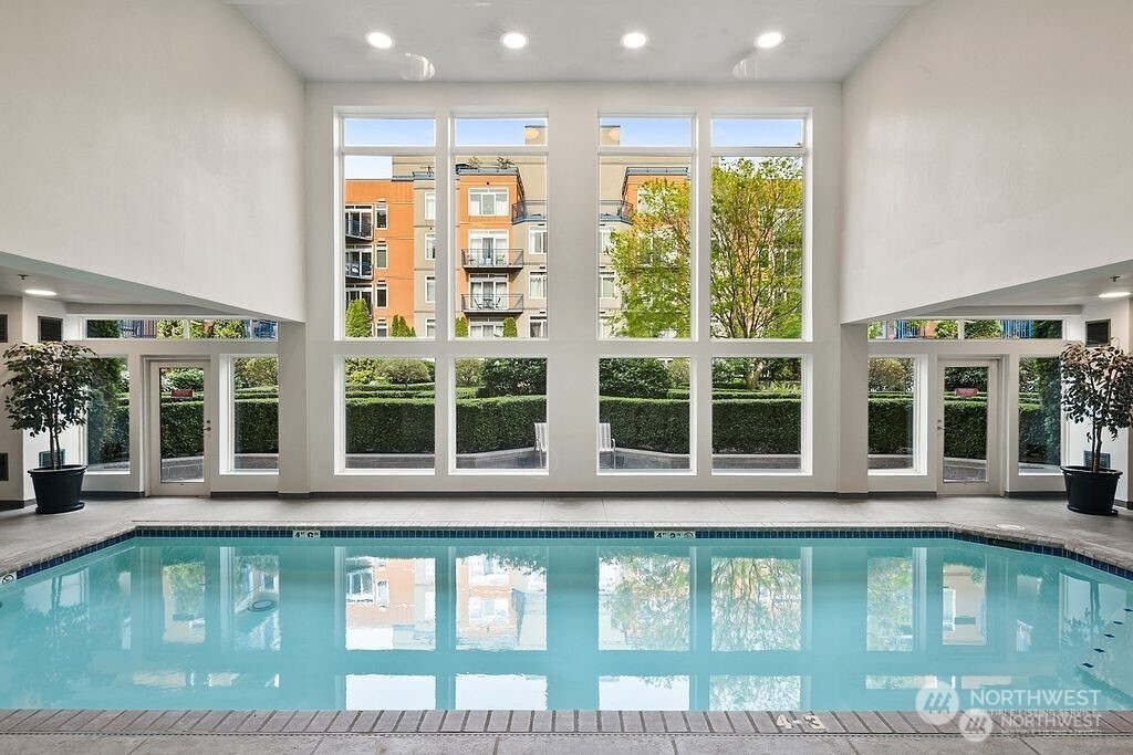 2414 1st Avenue #409, Seattle, WA 98121