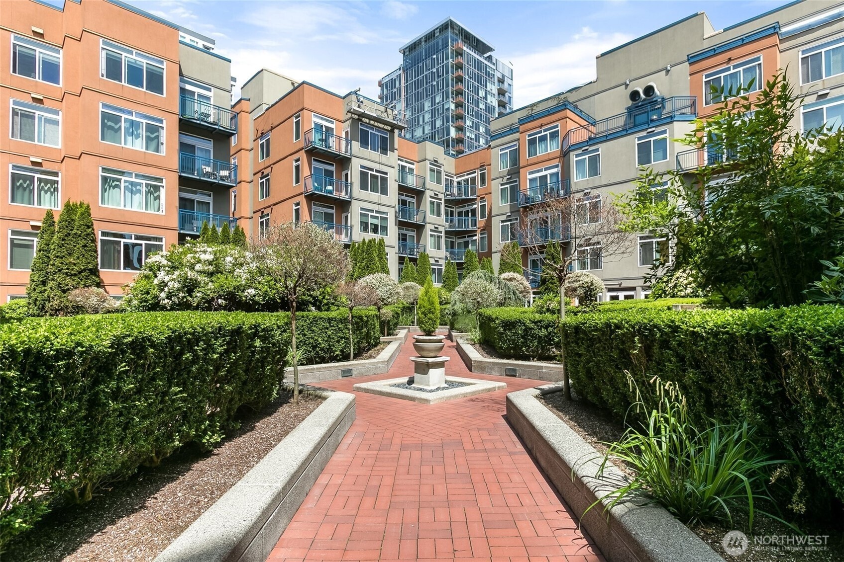 2414 1st Avenue #409, Seattle, WA 98121
