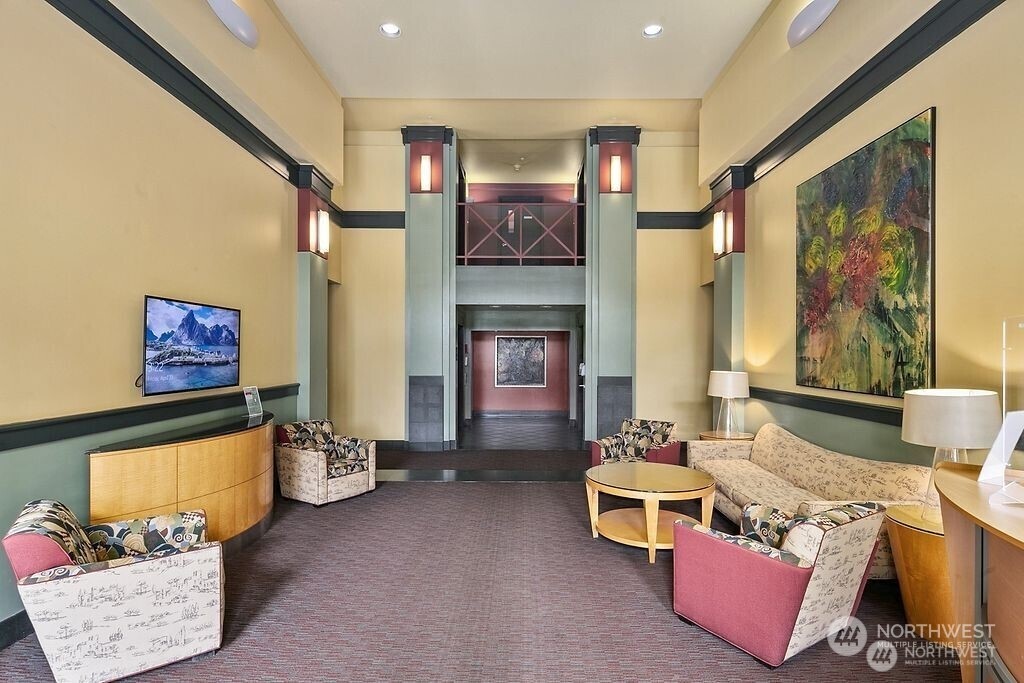 2414 1st Avenue #409, Seattle, WA 98121
