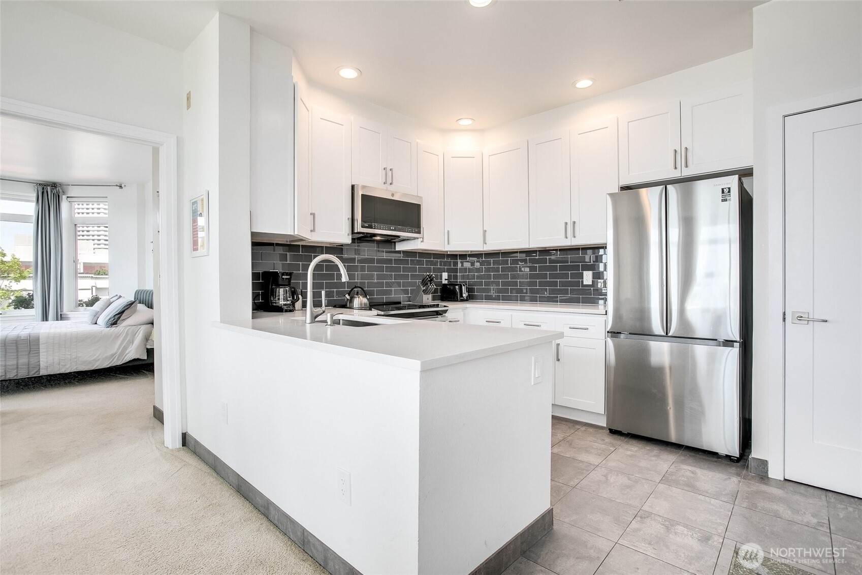 2414 1st Avenue #409, Seattle, WA 98121