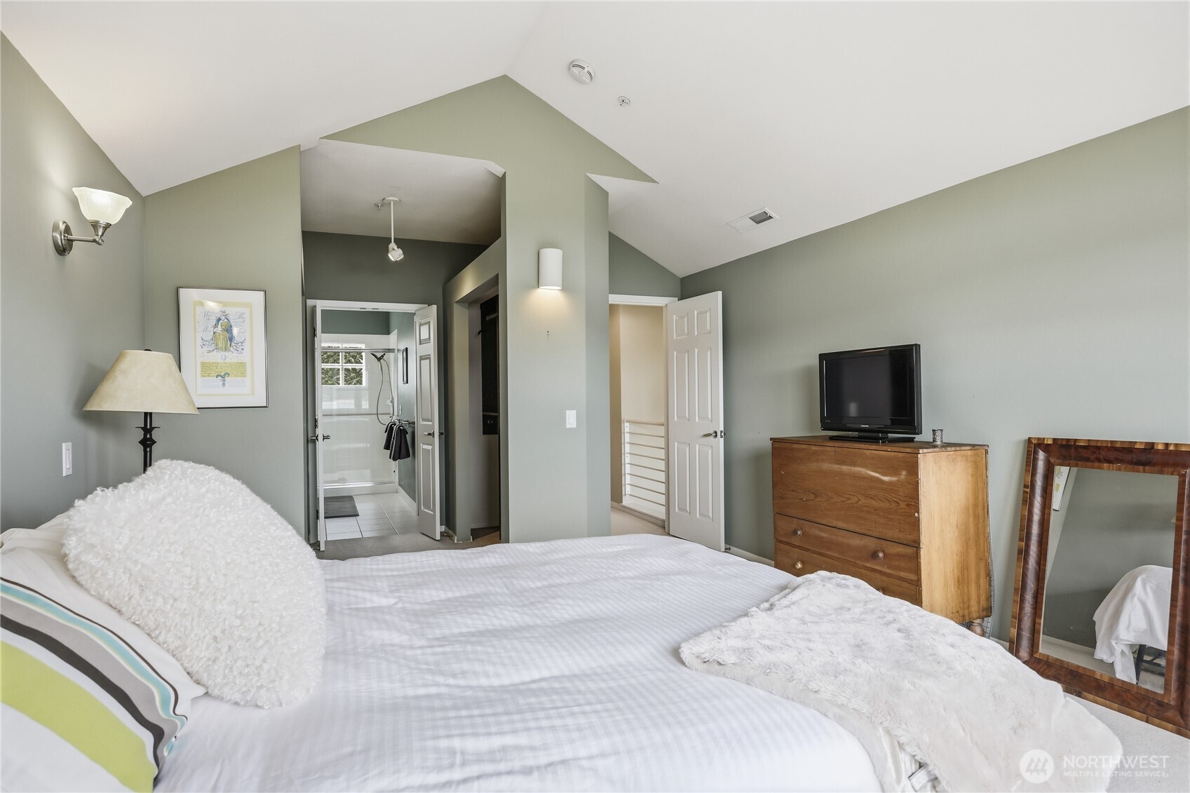 4 Heron Road , Port Ludlow, WA 98365