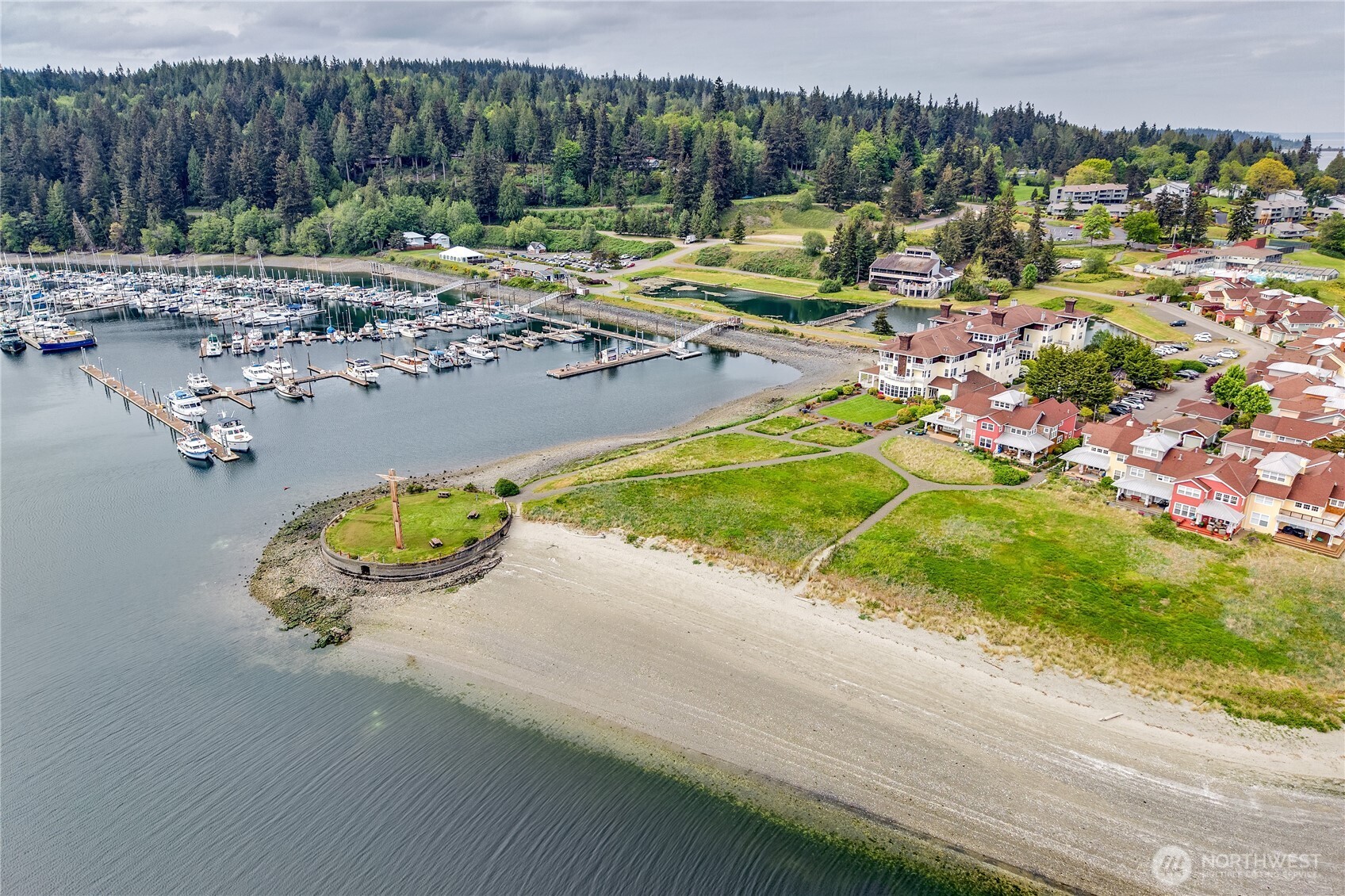 4 Heron Road , Port Ludlow, WA 98365
