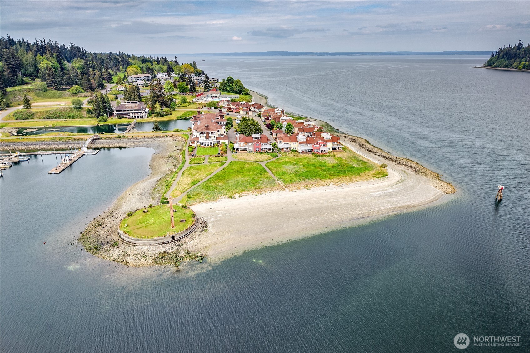 4 Heron Road , Port Ludlow, WA 98365