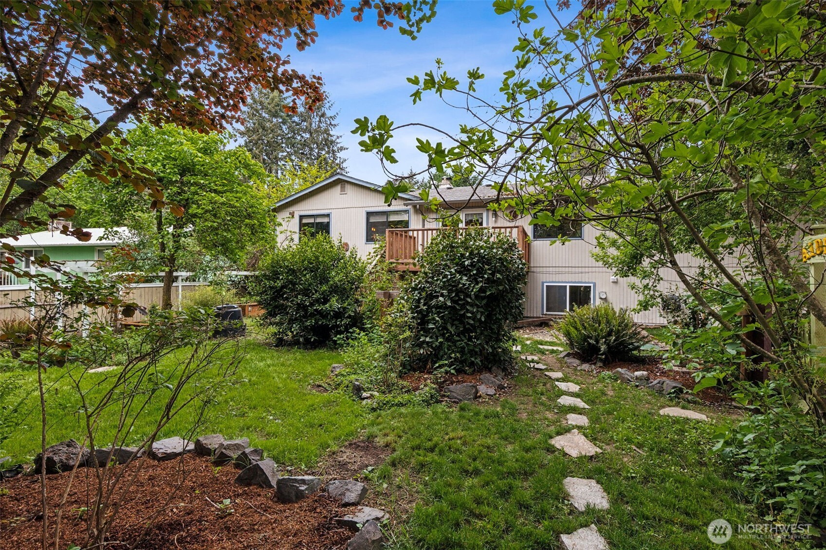 608 School SE, Lacey, WA 98503