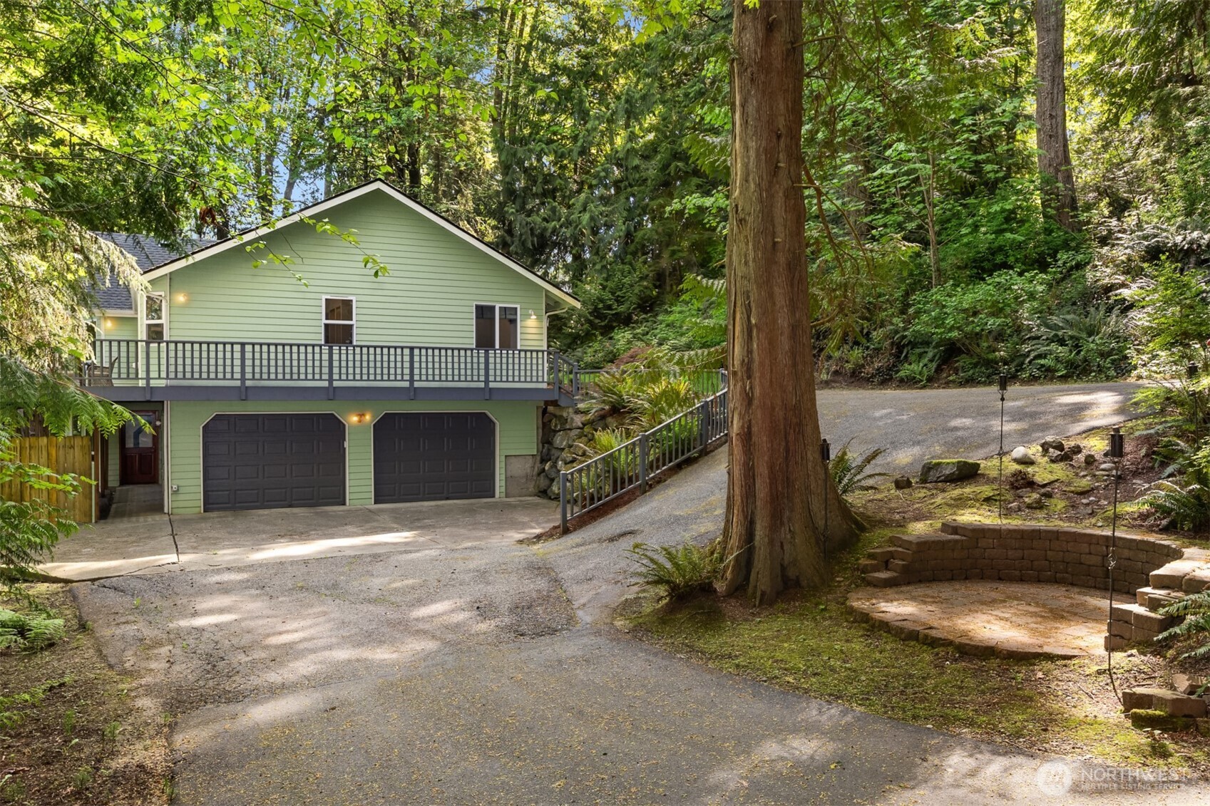 26540 Edgewater Boulevard NW, Poulsbo, WA 98370