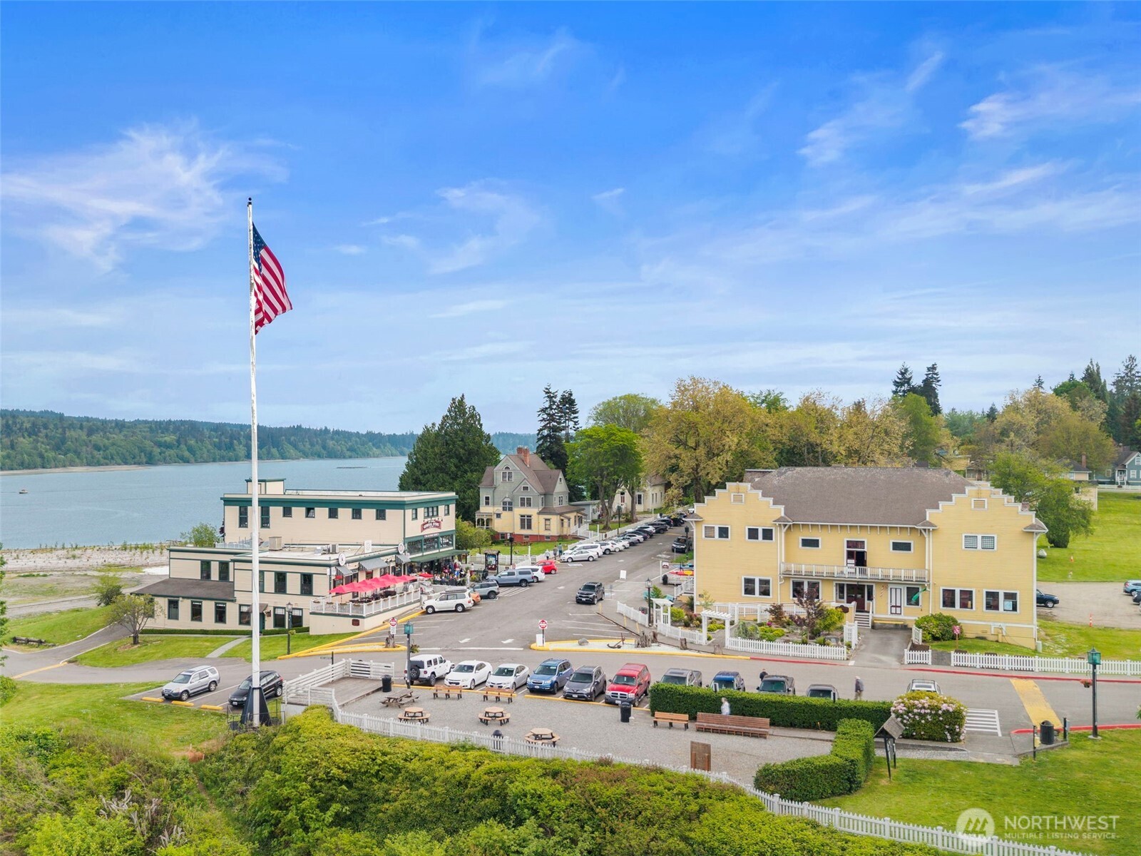 32022 Gamble Way NE, Poulsbo, WA 98370