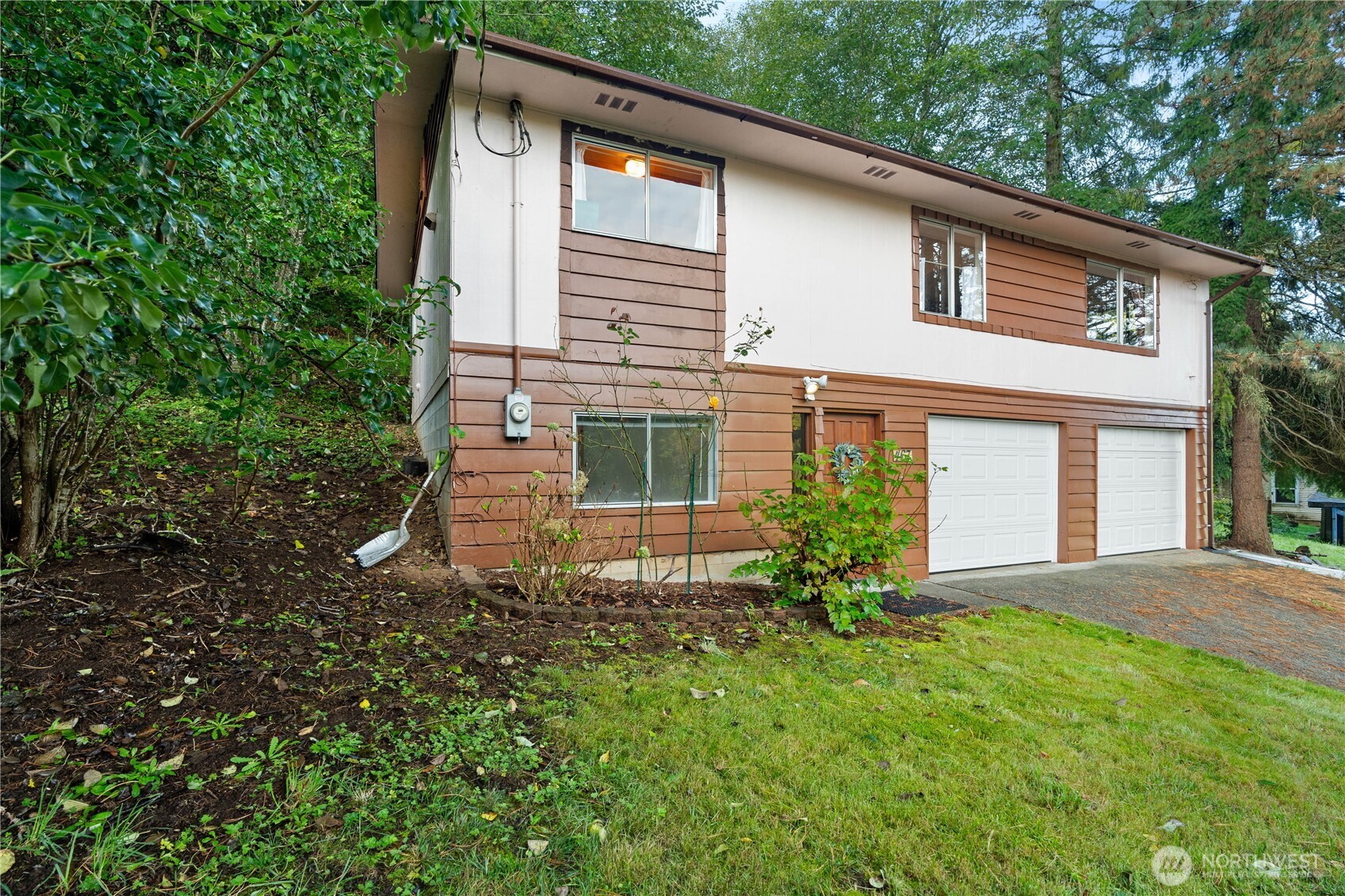 467 E Mommsen Street , McCleary, WA 98557