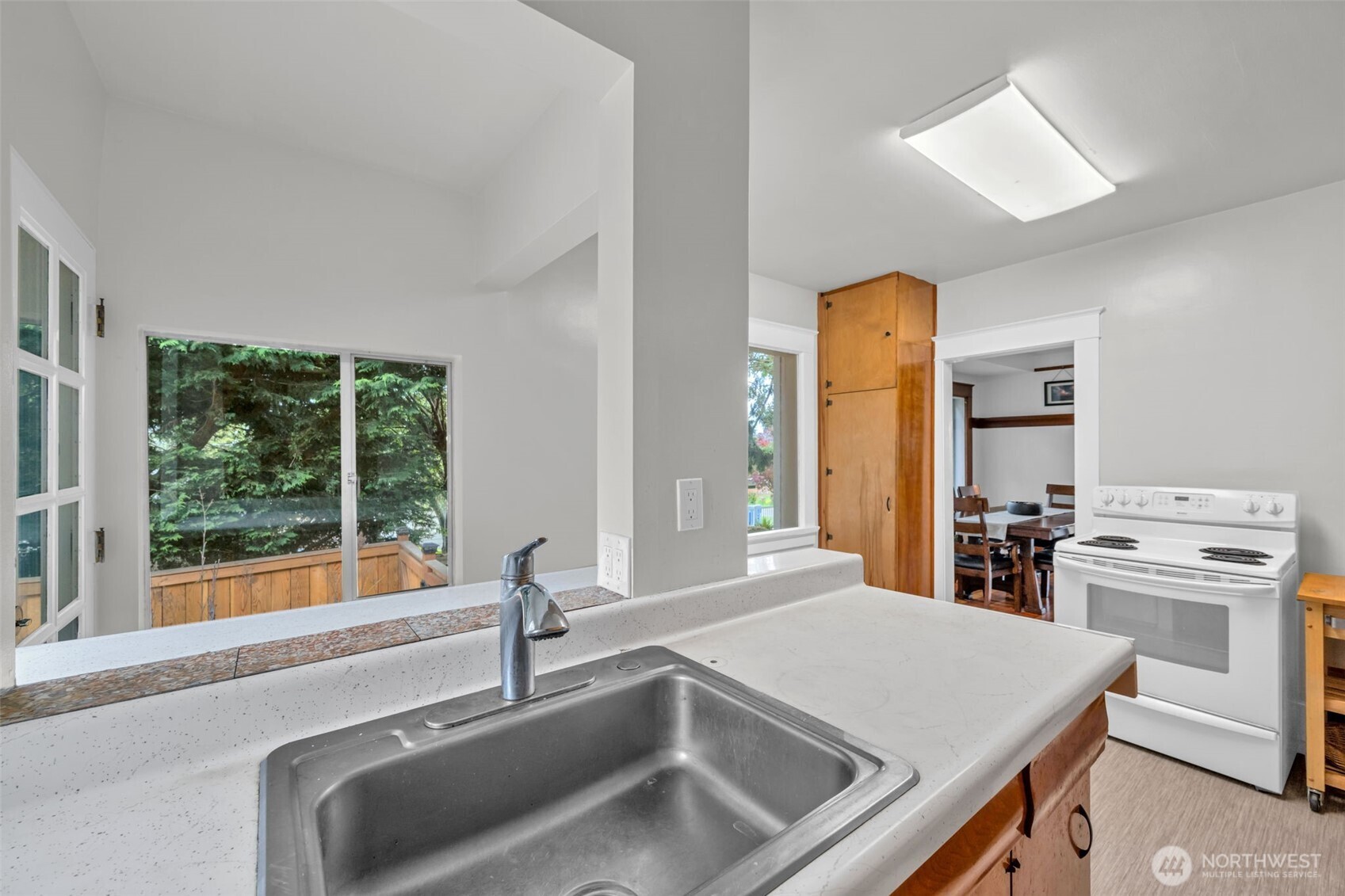 3551 SW 99th Street , Seattle, WA 98126