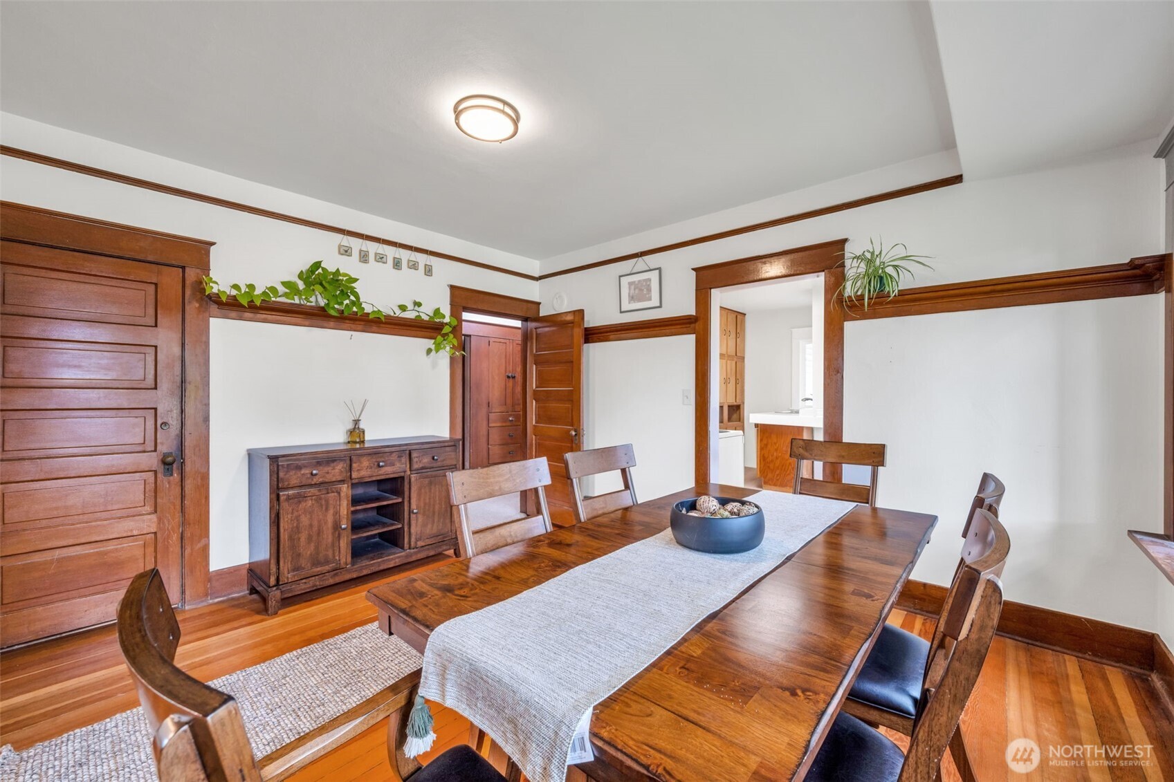 3551 SW 99th Street , Seattle, WA 98126