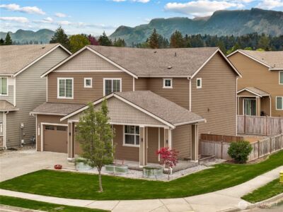 201 Grennan Lane N, Enumclaw, WA 98022 - Photo 1