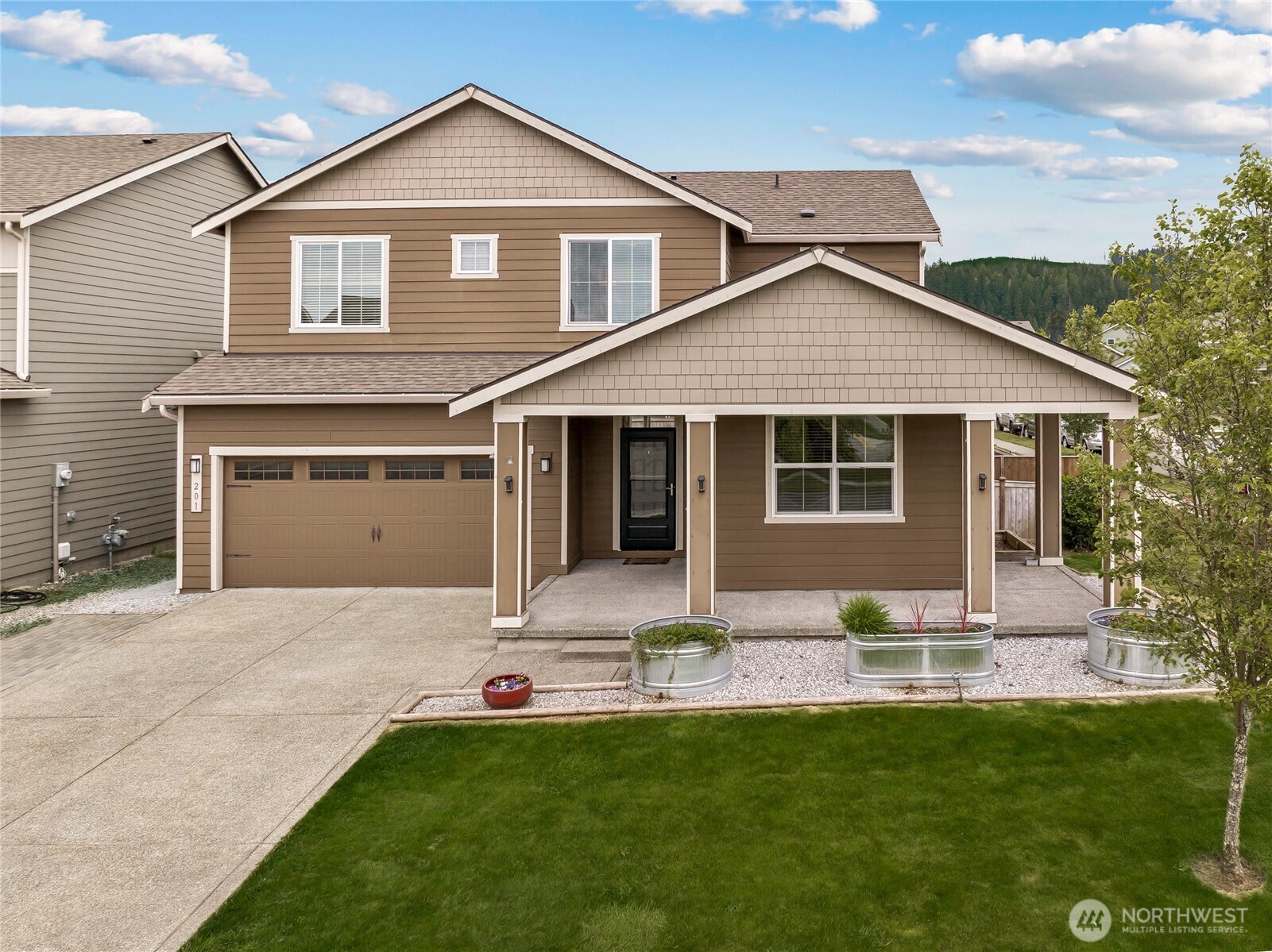 201 Grennan Lane N, Enumclaw, WA 98022