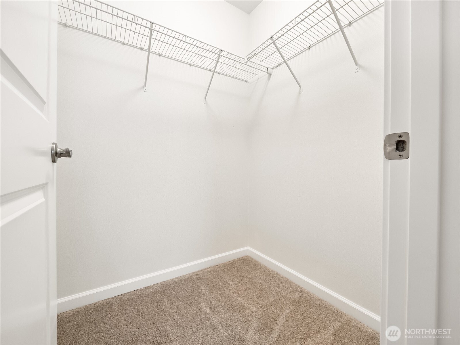 201 Grennan Lane N, Enumclaw, WA 98022