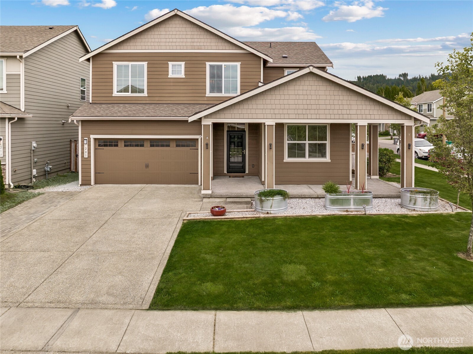 201 Grennan Lane N, Enumclaw, WA 98022