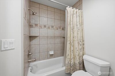 24121 NE 1st Place , Sammamish, WA 98074 - Photo 27