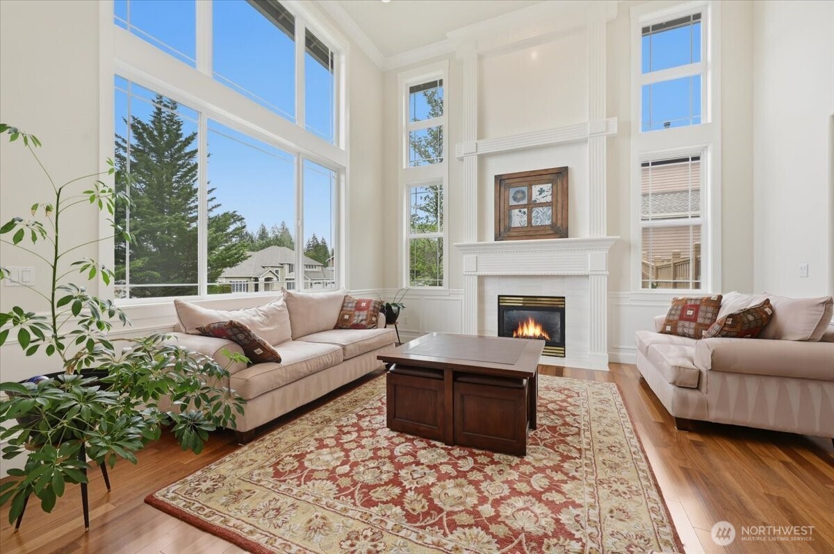 24121 NE 1st Place , Sammamish, WA 98074