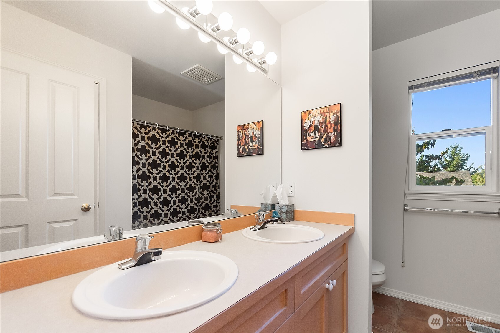 23319 NE 142nd Place , Woodinville, WA 98077