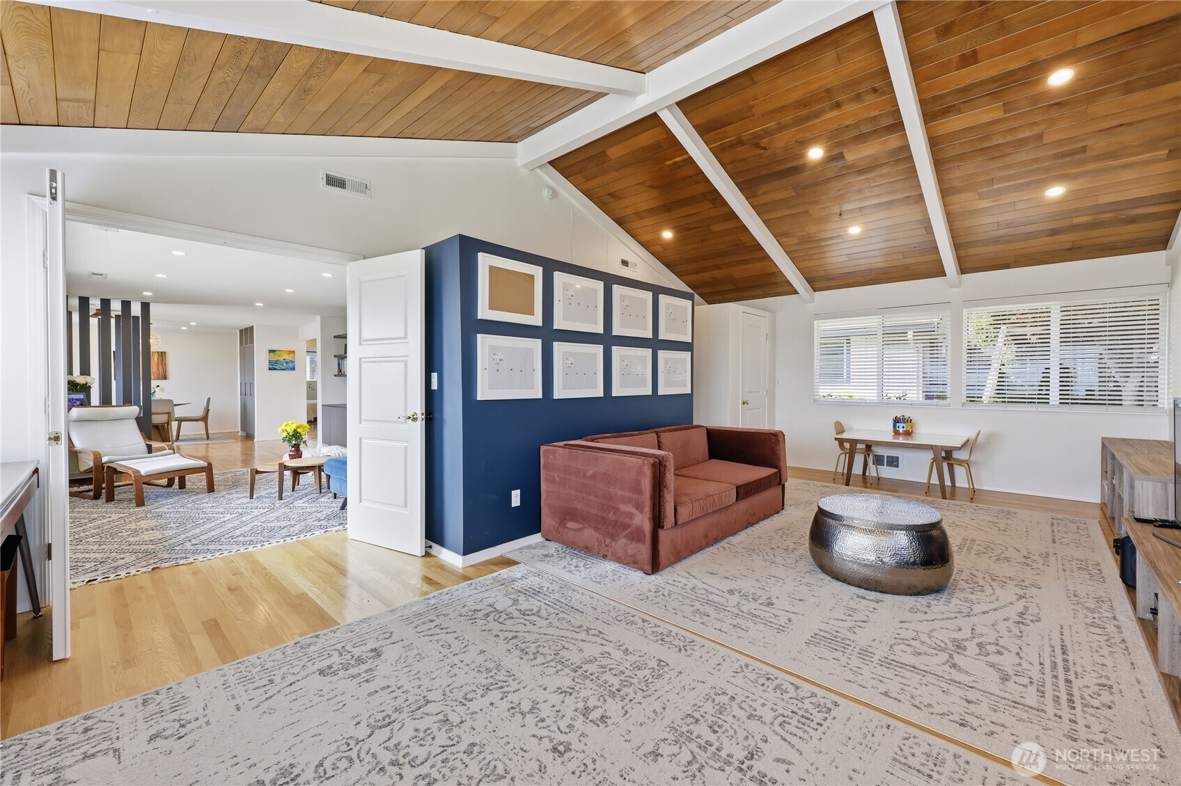 2702 E 16th Street , Bremerton, WA 98310