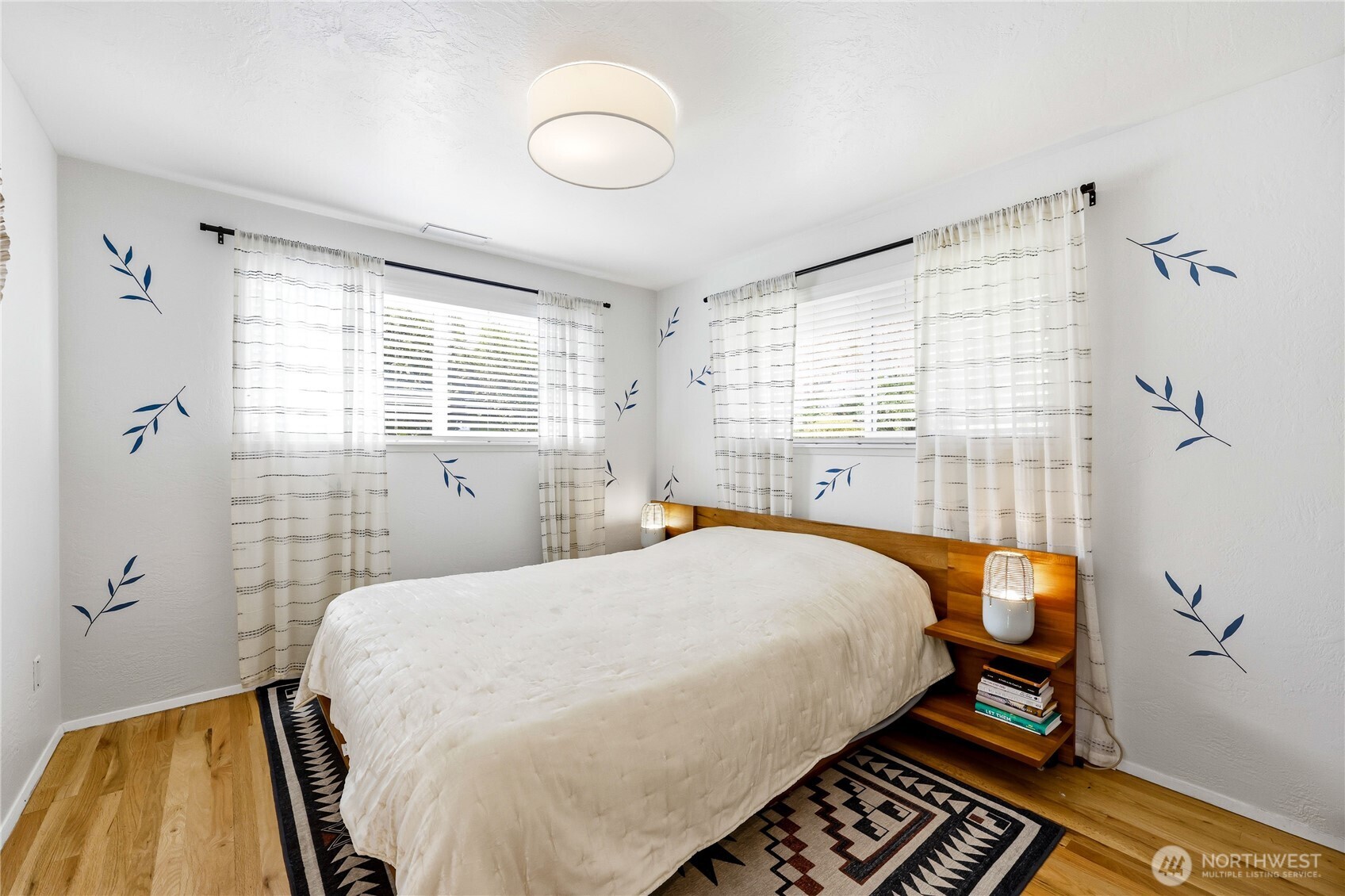 2702 E 16th Street , Bremerton, WA 98310