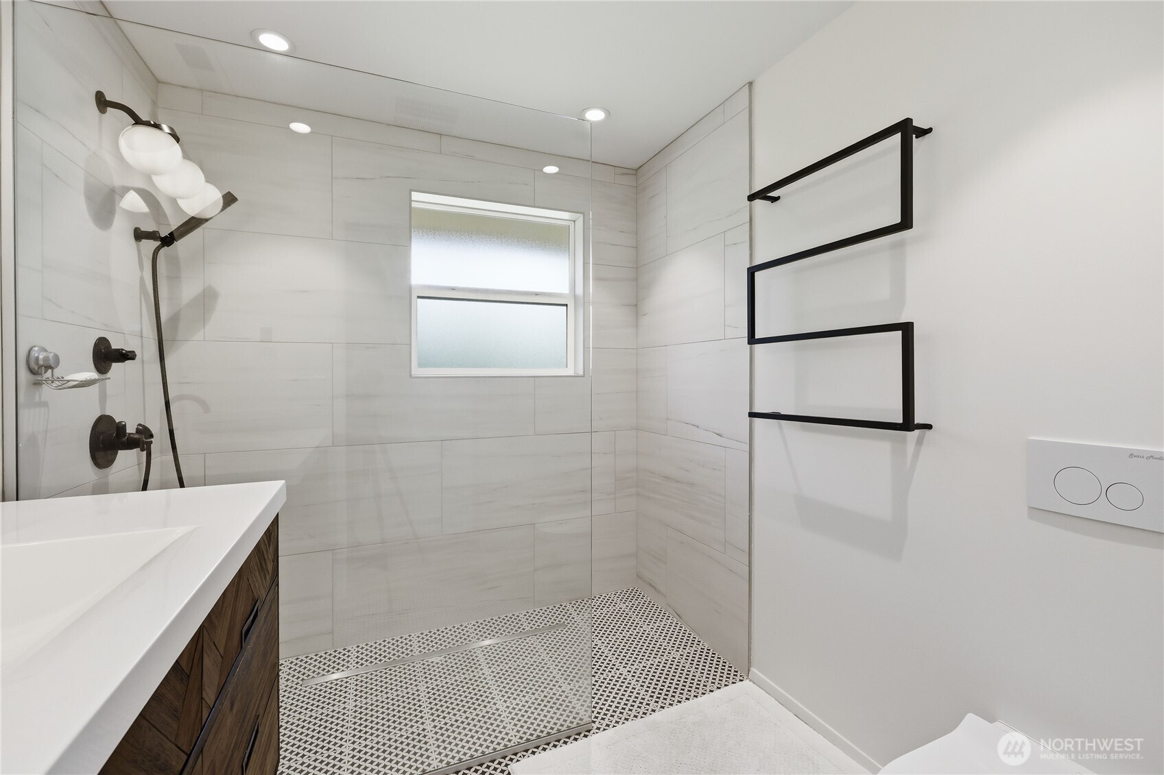 2702 E 16th Street , Bremerton, WA 98310