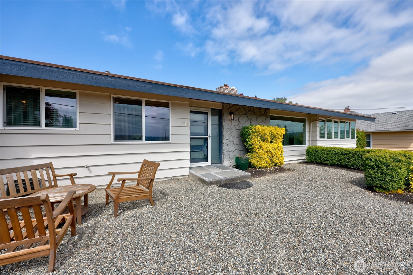 2702 E 16th Street , Bremerton, WA 98310