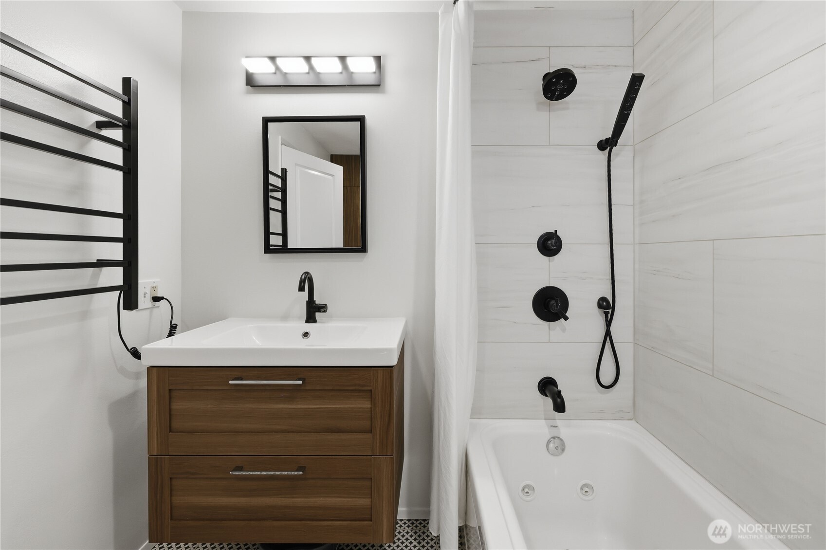 2702 E 16th Street , Bremerton, WA 98310