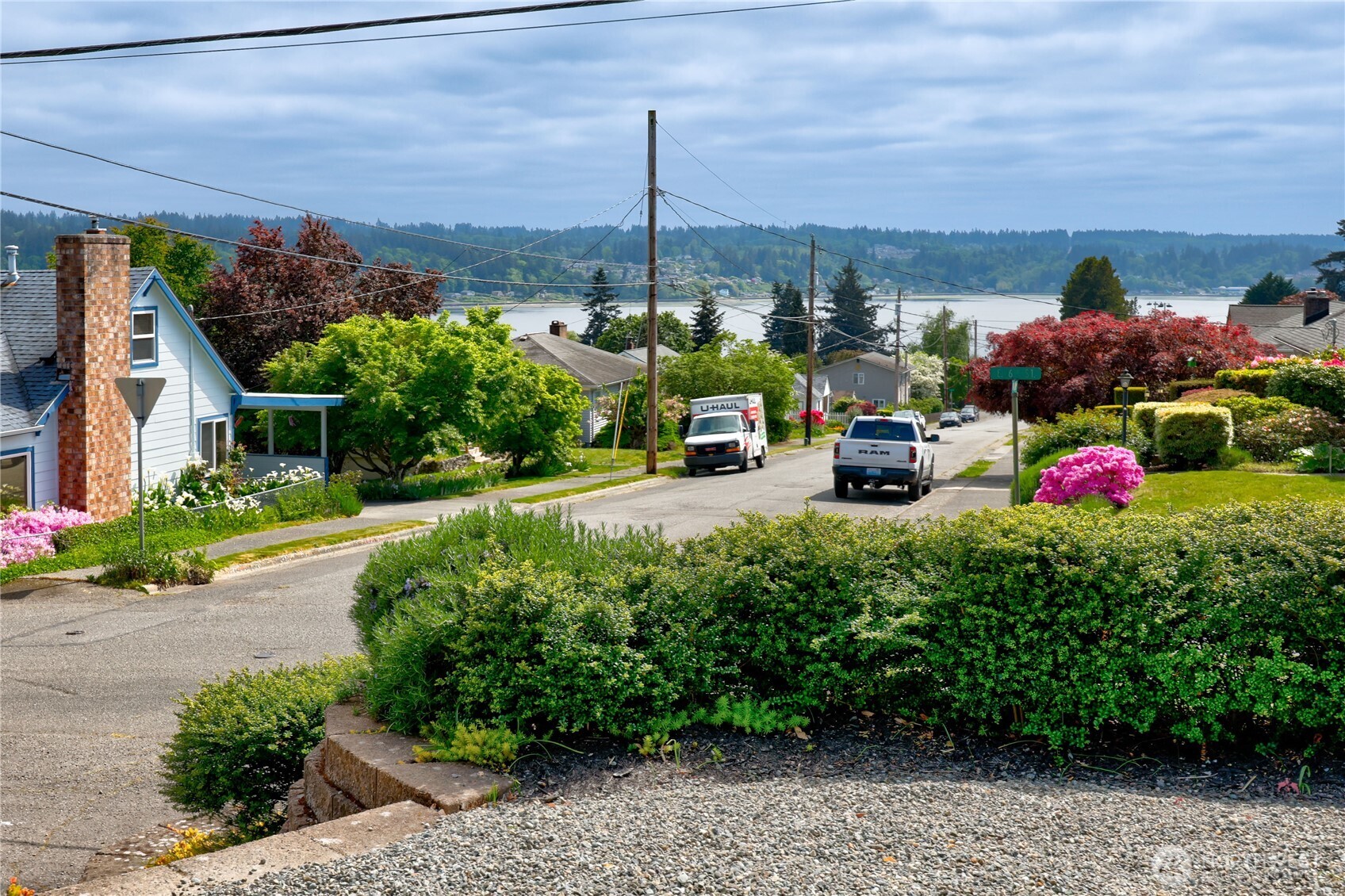 2702 E 16th Street , Bremerton, WA 98310