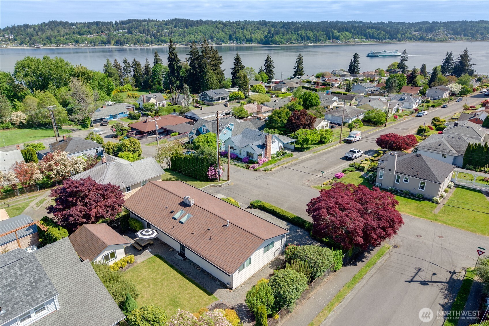 2702 E 16th Street , Bremerton, WA 98310