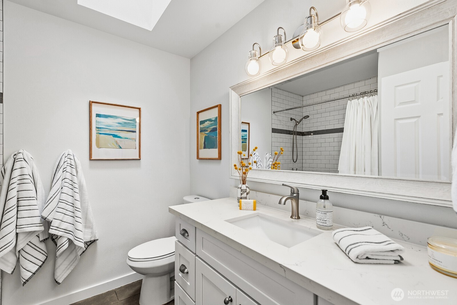 4035 NE 110th Street , Seattle, WA 98125