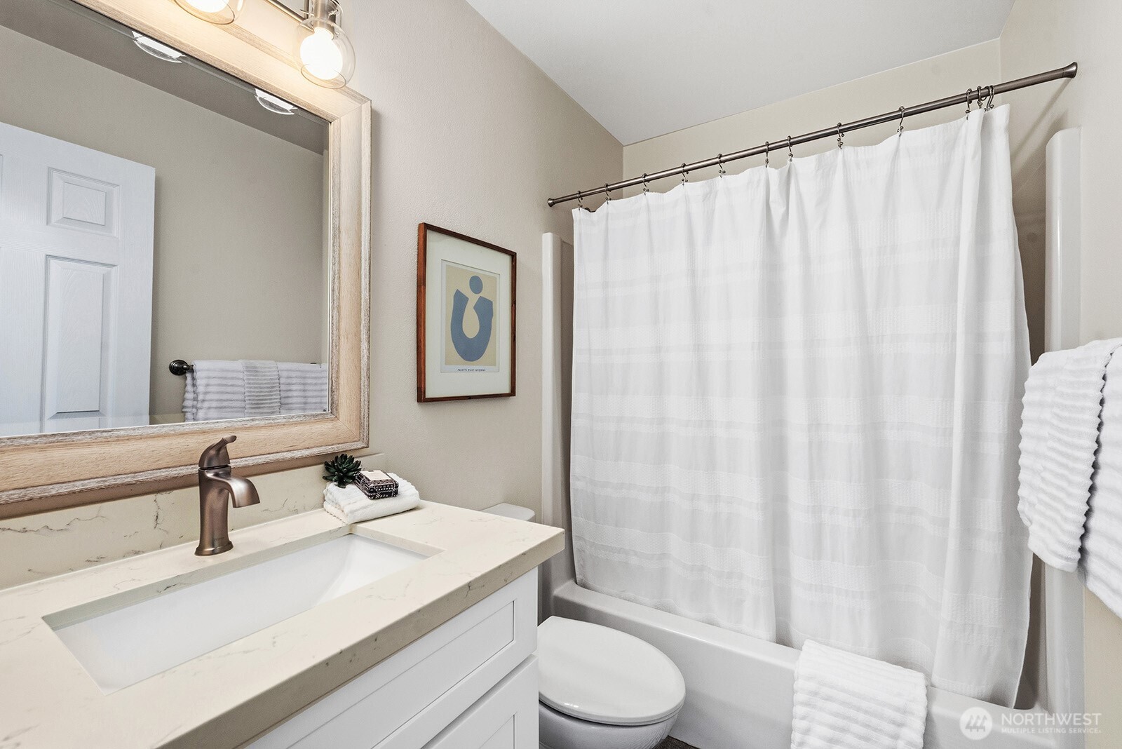 4035 NE 110th Street , Seattle, WA 98125