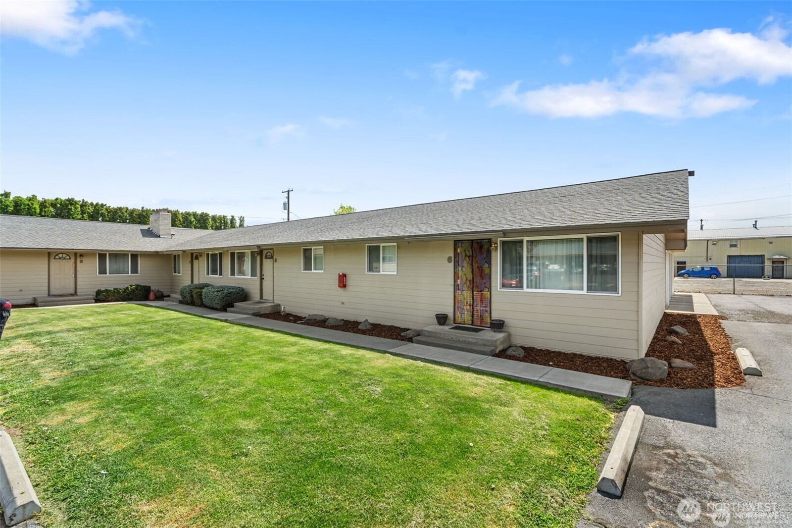 1011 1013, 1015 S 48th Avenue , Yakima, WA 98908