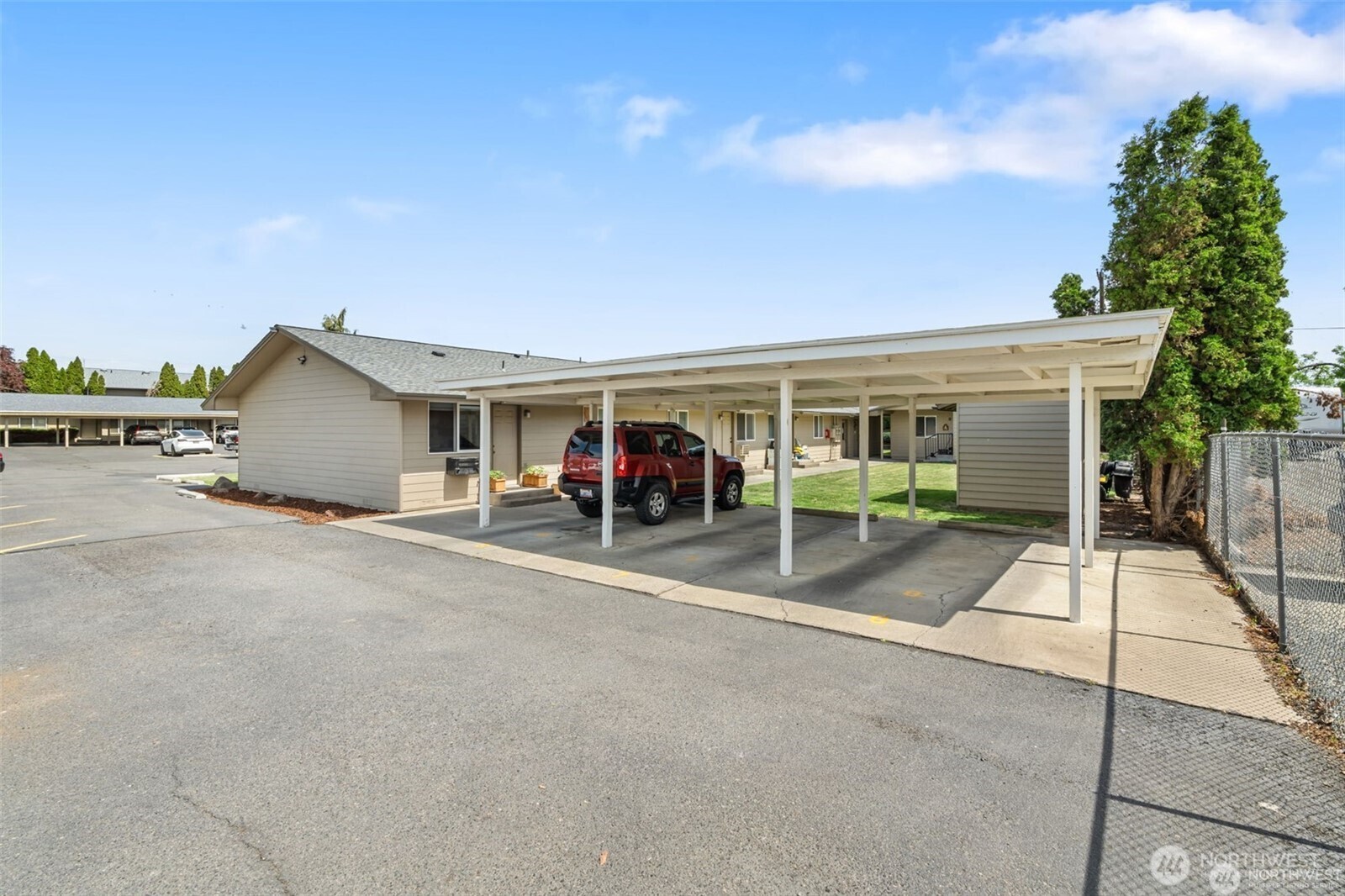 1011 1013, 1015 S 48th Avenue , Yakima, WA 98908