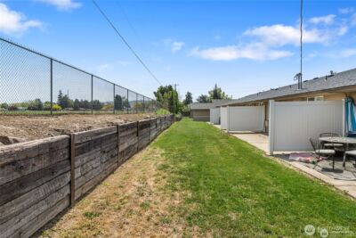 1011 1013, 1015 S 48th Avenue , Yakima, WA 98908 - Photo 10