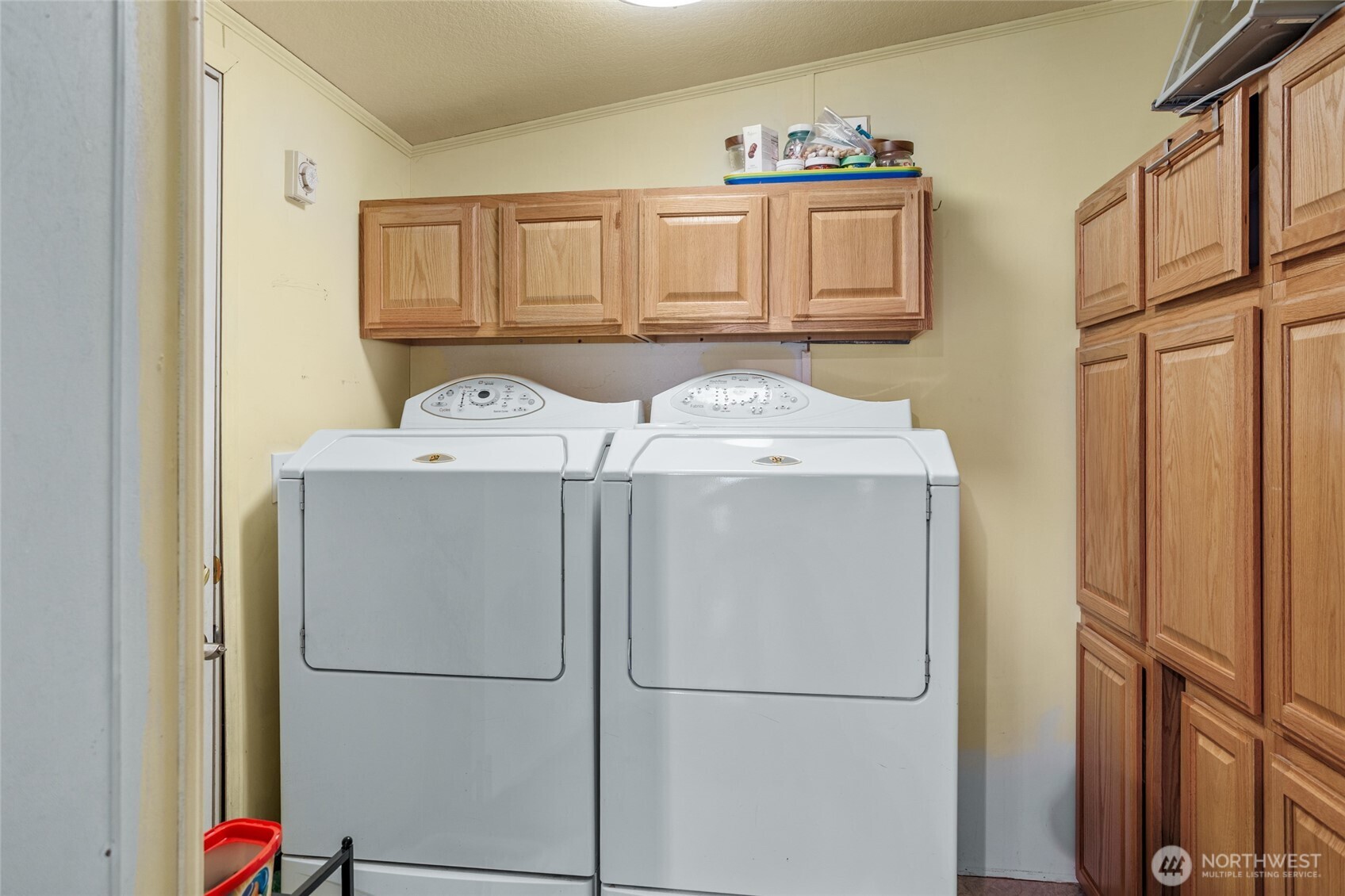 12290 Washington Highway 10 , Ellensburg, WA 98926
