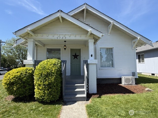 6722 S J Street , Tacoma, WA 98408