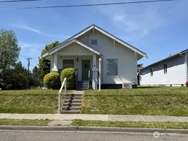 6722 S J Street , Tacoma, WA 98408