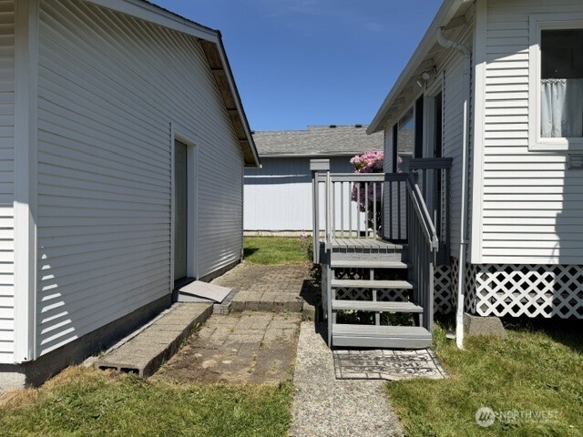 6722 S J Street , Tacoma, WA 98408