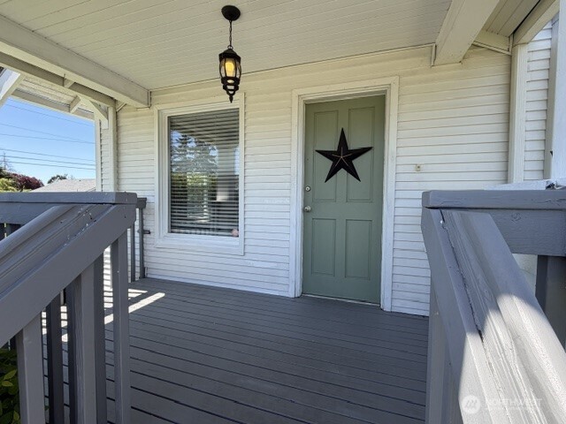 6722 S J Street , Tacoma, WA 98408