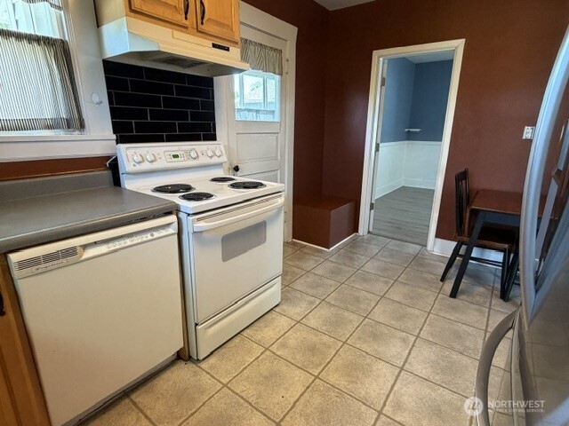 6722 S J Street , Tacoma, WA 98408
