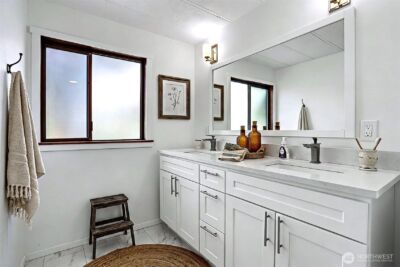 23809 Lake Drive E, Bothell, WA 98021 - Photo 17