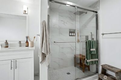 23809 Lake Drive E, Bothell, WA 98021 - Photo 18