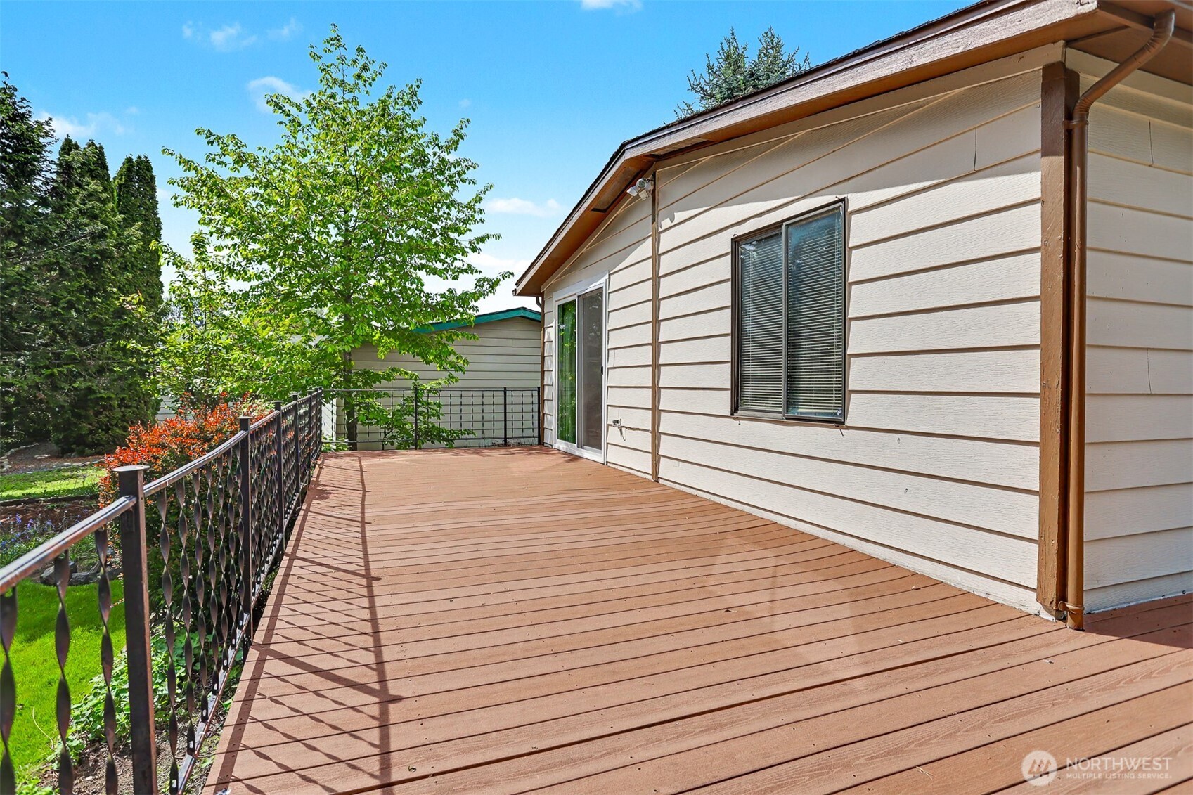 23809 Lake Drive E, Bothell, WA 98021