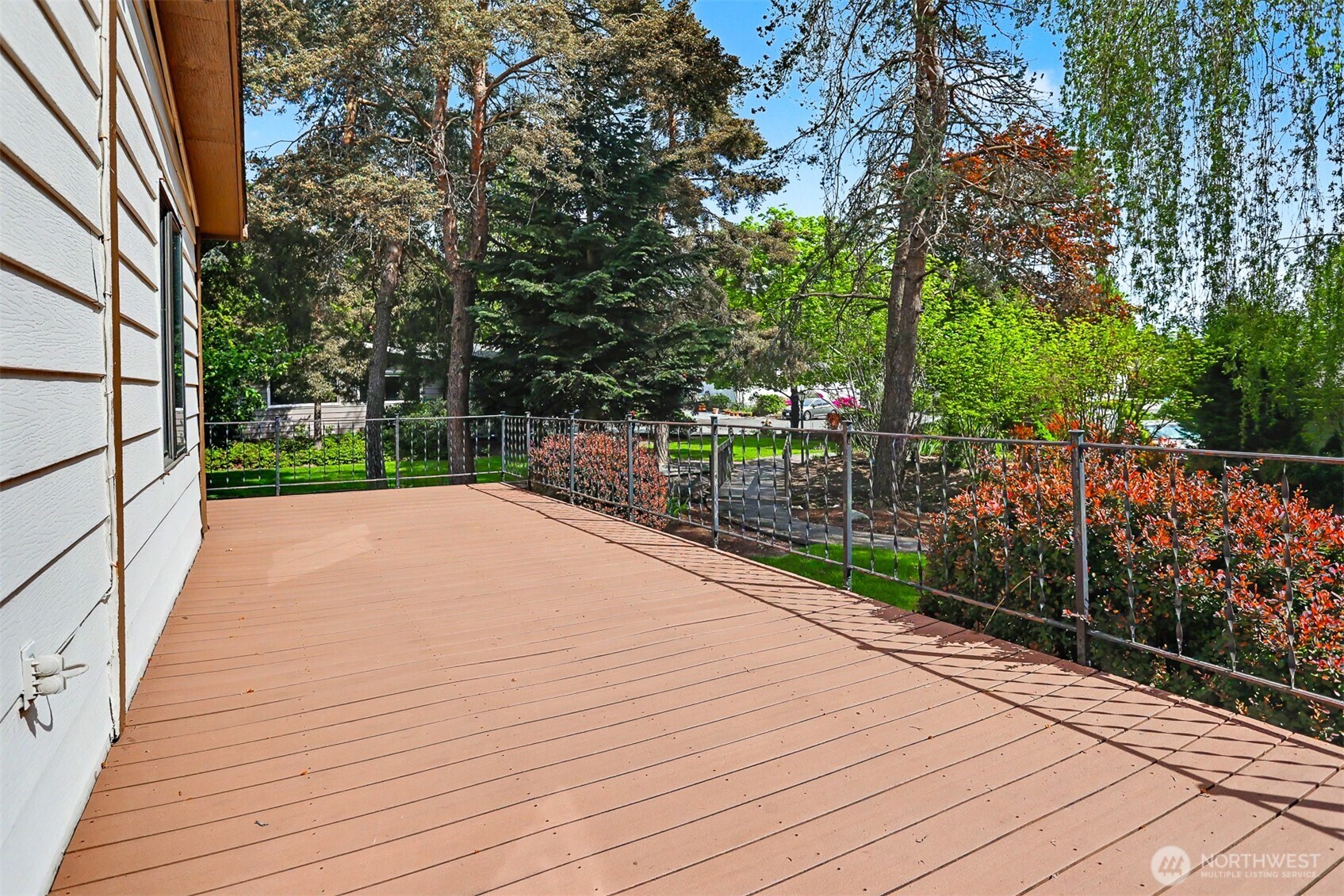 23809 Lake Drive E, Bothell, WA 98021